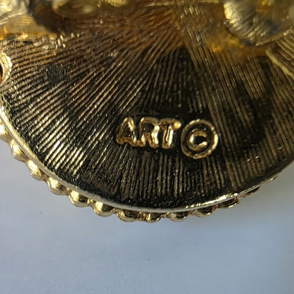 Vintage ART Gold Filigree Dome Statement Earrings 60s 70s Designer Style - Picture 7 of 9
